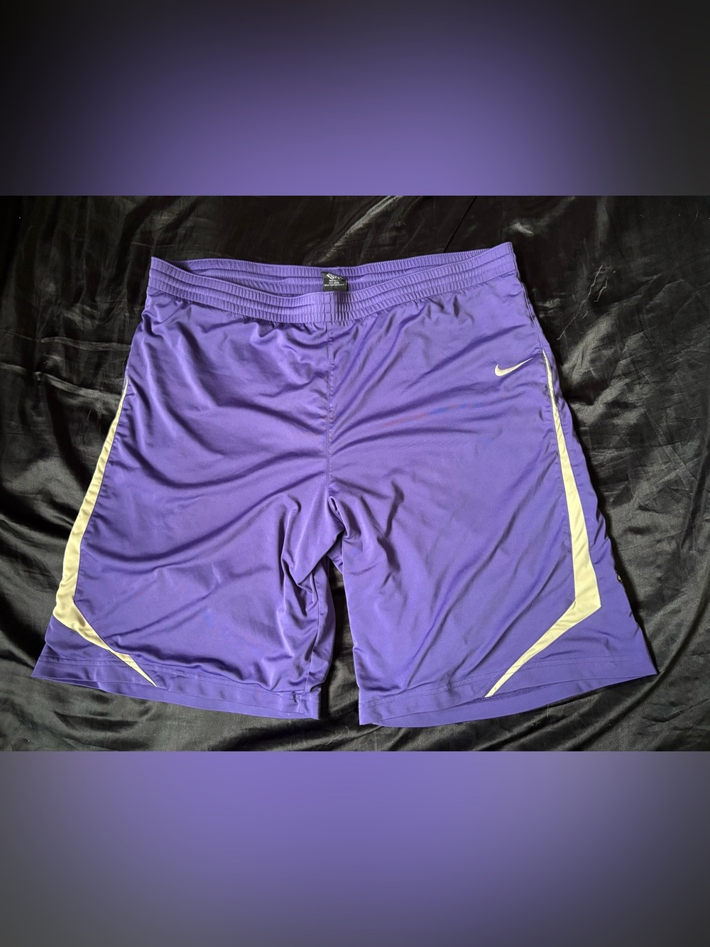 Vintage Nike Dri-FIT Washington Huskies Men’s Athletic Shorts XL Purple/Gold